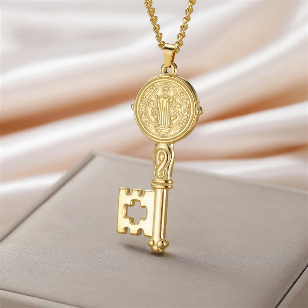 Halskette mit katholischem Schlüssel-Anhänger aus Gold