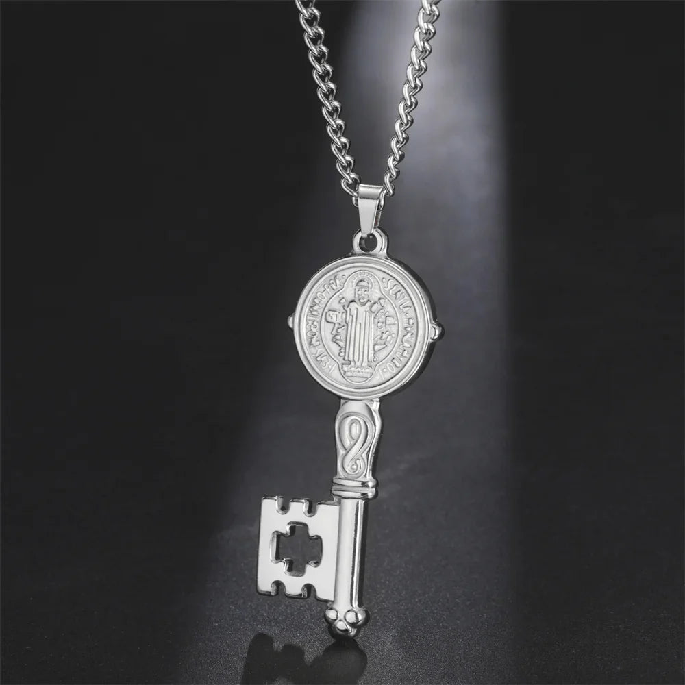 Halskette mit katholischem Schlüssel-Anhänger aus Silber