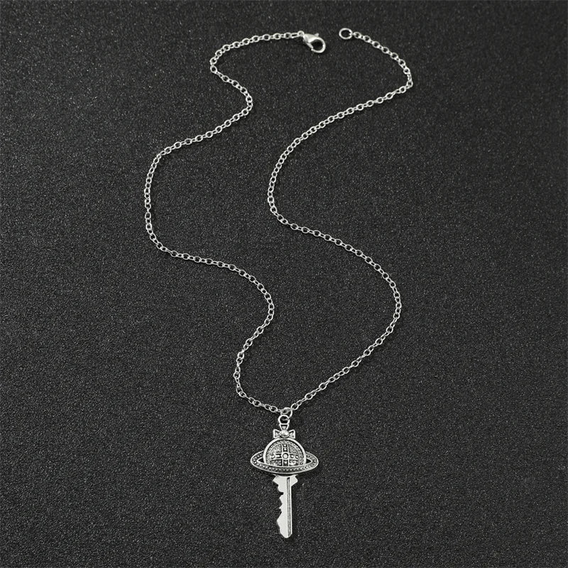 Halskette mit Universums-Schlüsselanhänger