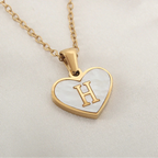 Halskette mit weißem Herz-Anhänger Initiale h