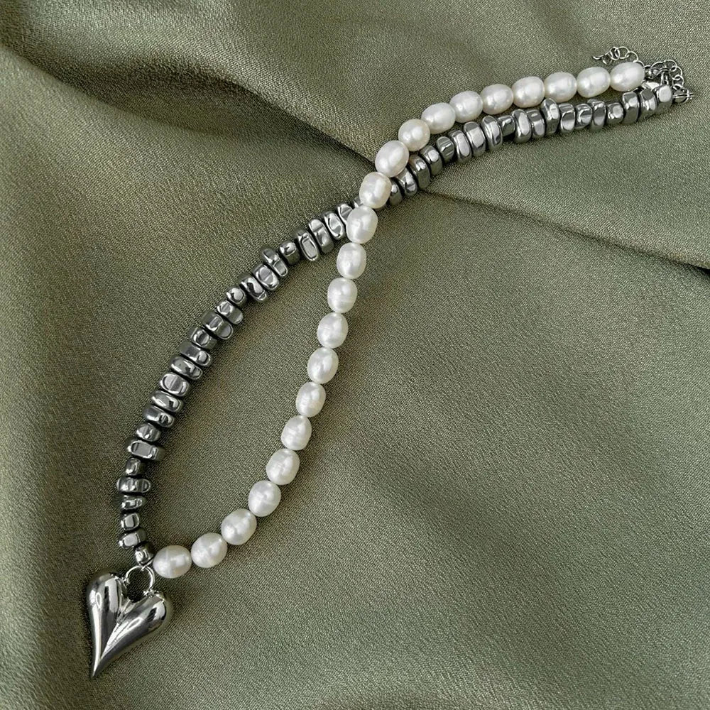 Halskette mit Herzanhänger C