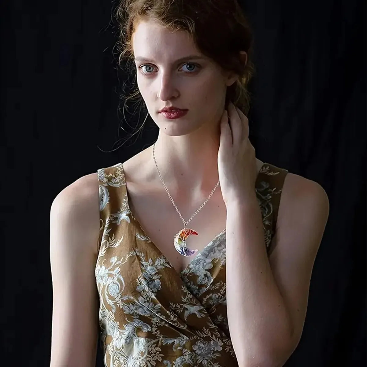 Halskette mit Halbmond-Anhänger 7 Chakren