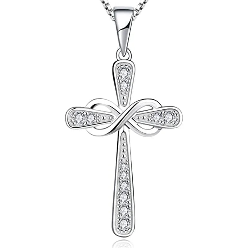 Collana con pendente croce e simbolo dell'infinito intrecciati