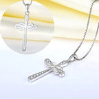 Collana con pendente croce e simbolo dell'infinito intrecciati