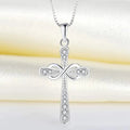 Collana con pendente croce e simbolo dell'infinito intrecciati