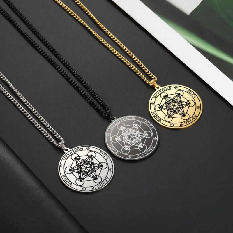 Halskette mit Metatron Würfel Anhänger gold