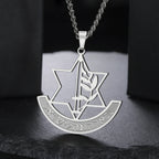 Halskette mit Anhänger des Davidsterns und symbolischer jüdischer Lilienblume in Silber