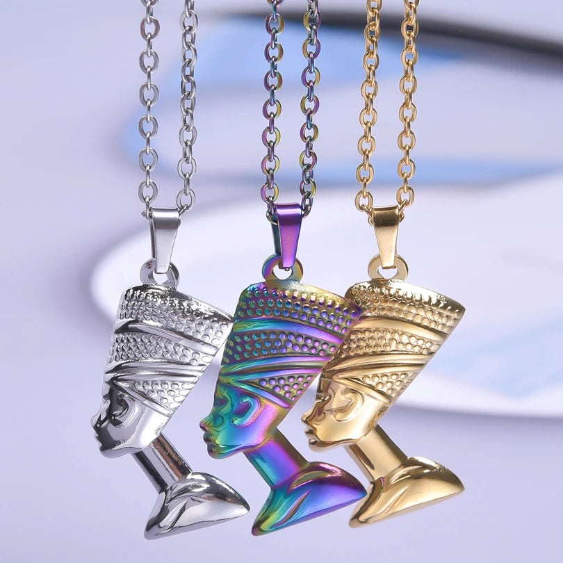 Halskette mit Nofretete-Anhänger antikes Silber