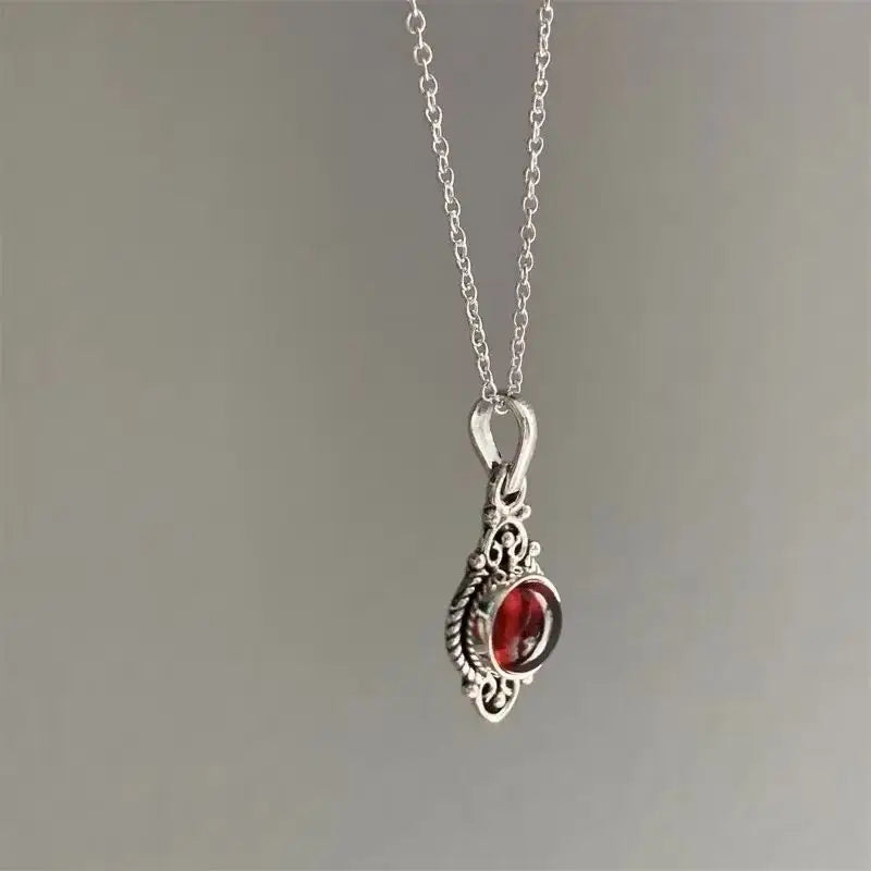 Halskette mit Vintage Ethnischem Anhänger für Damen