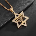 Halskette mit Anhänger Davidstern und Symbol der jüdischen Identität Menora Gold
