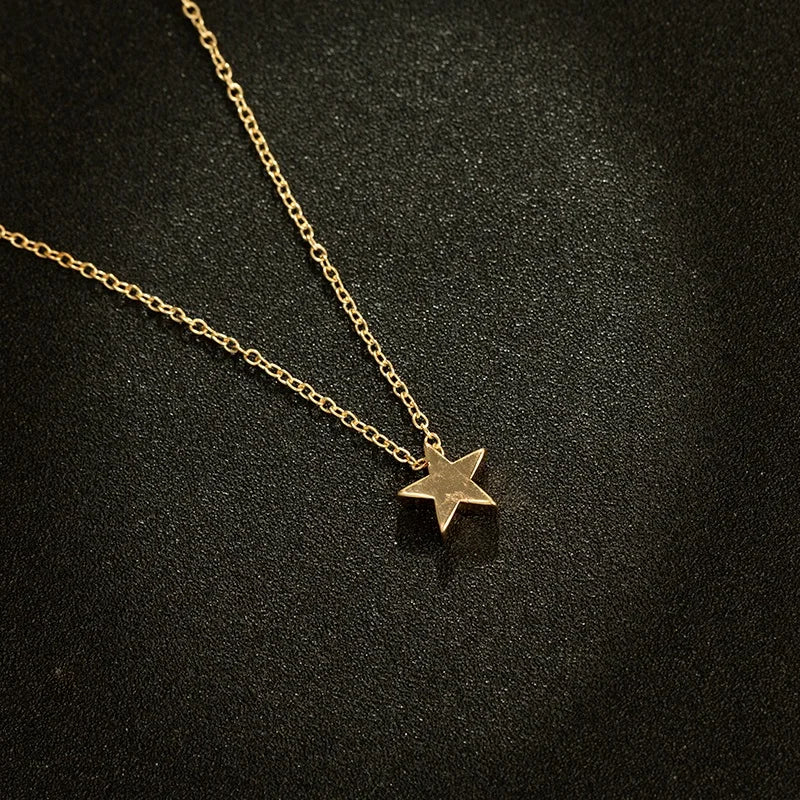 Halskette mit Sternanhänger Gold