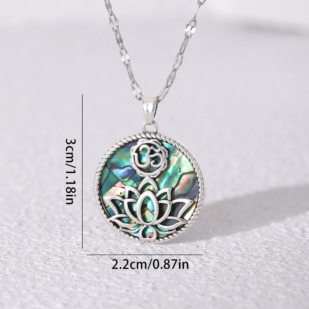 Halskette mit Lotusblüten-Anhänger