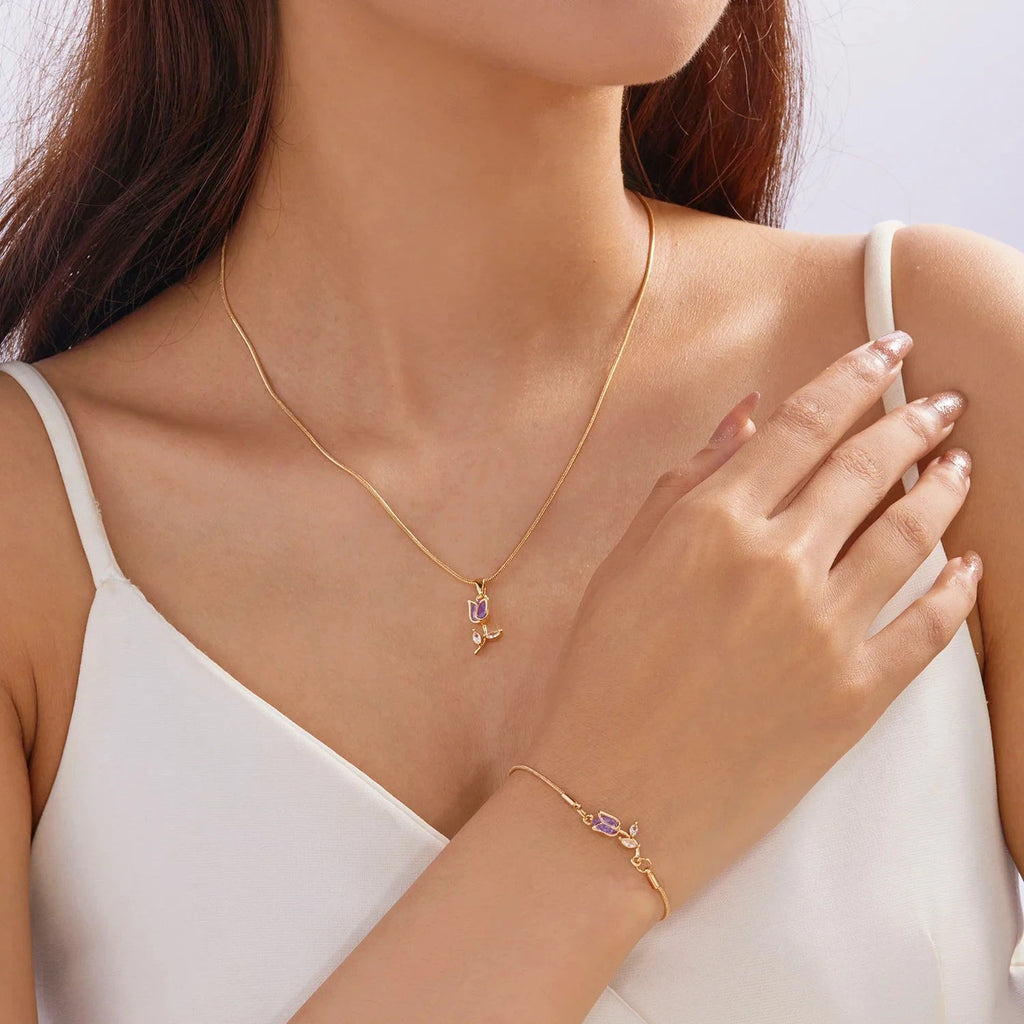 Halskette mit Tulpenblumen-Anhänger aus violettem Zirkon