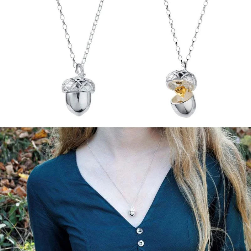 Halskette mit Quastenanhänger und Herz