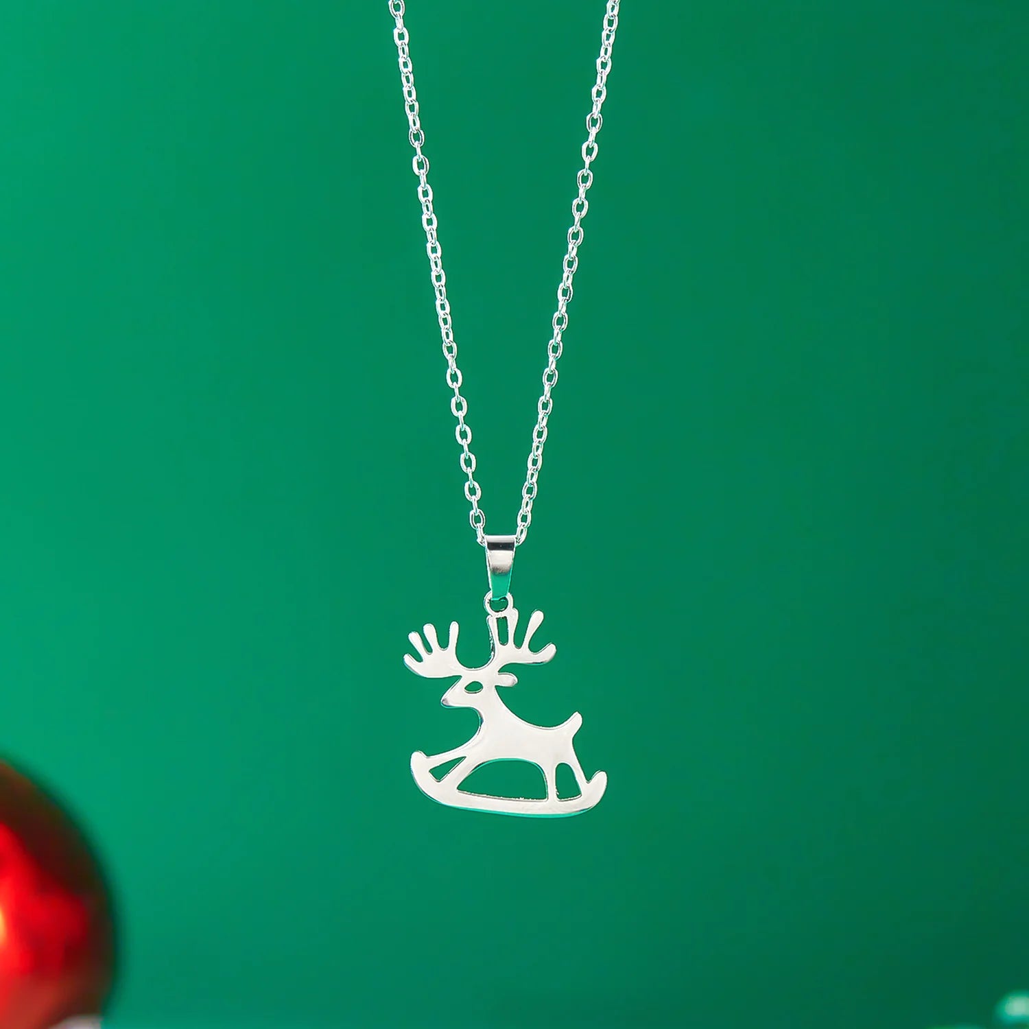 Halskette mit winterlichem Rentier-Anhänger Silber