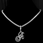 Choker mit Initialen-Anhänger und Strass a