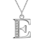 Lange Halskette mit Initialenanhänger e