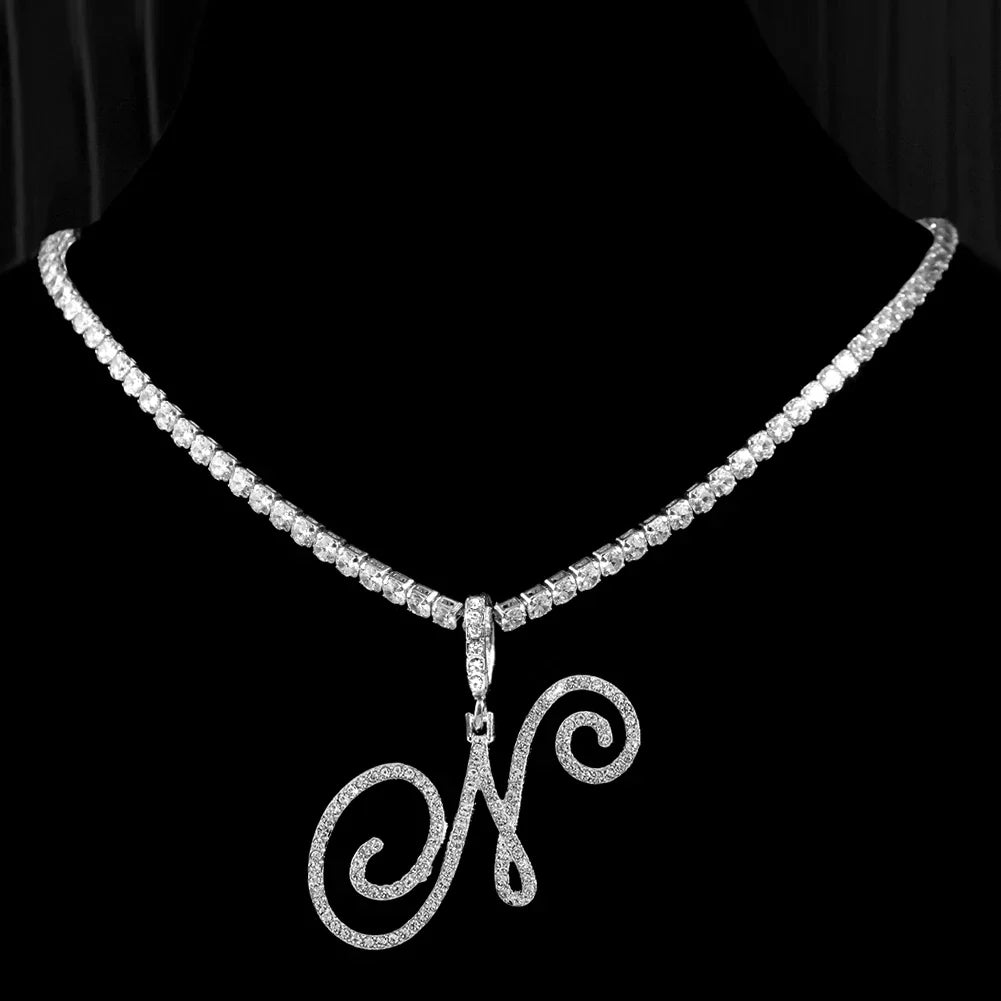 Choker mit Initialen-Anhänger und Strass n