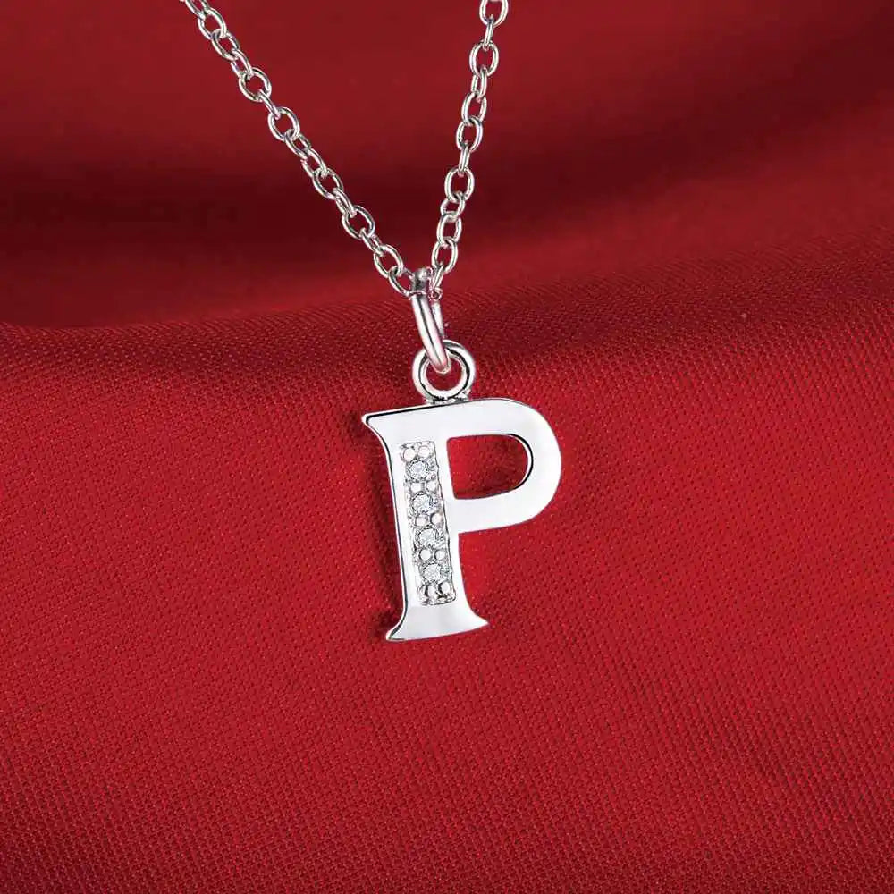 Lange Halskette mit Initialenanhänger p