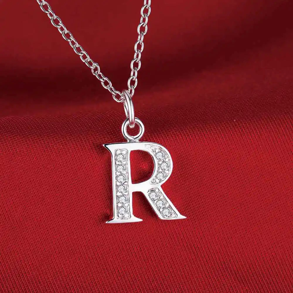 Lange Halskette mit Initialenanhänger r