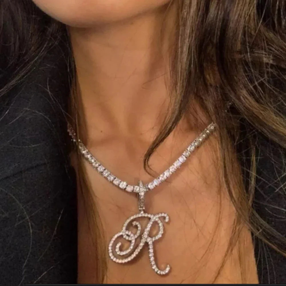 Choker mit Initialen-Anhänger und Strass r