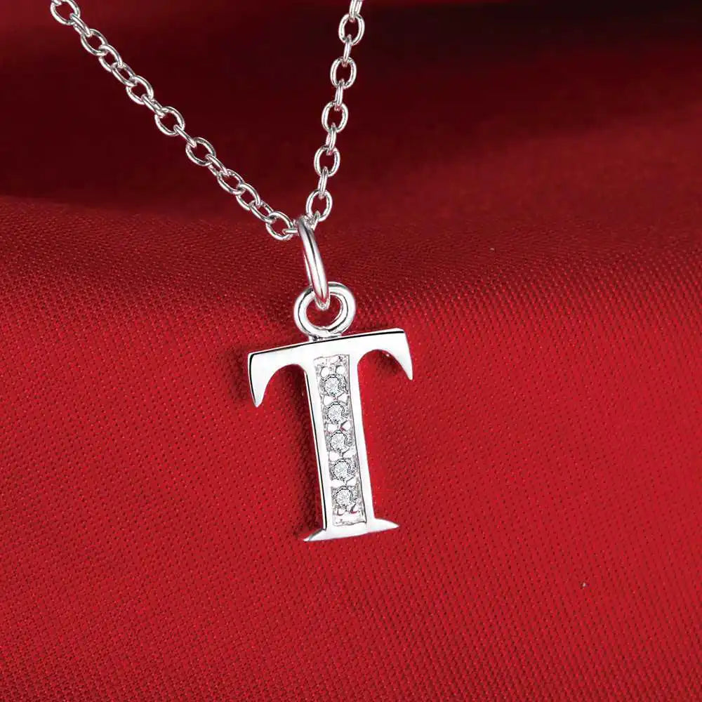 Lange Halskette mit Initialenanhänger t