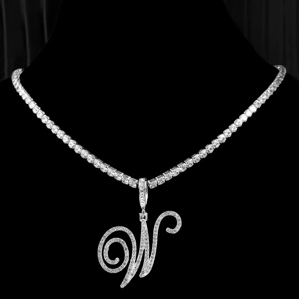 Choker mit Initialen-Anhänger und Strass w