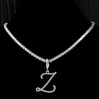 Choker mit Initialen-Anhänger und Strass z