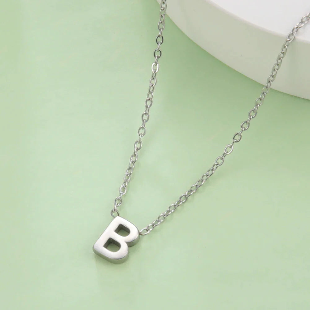 Halskette mit Initialenanhänger - Buchstabe 