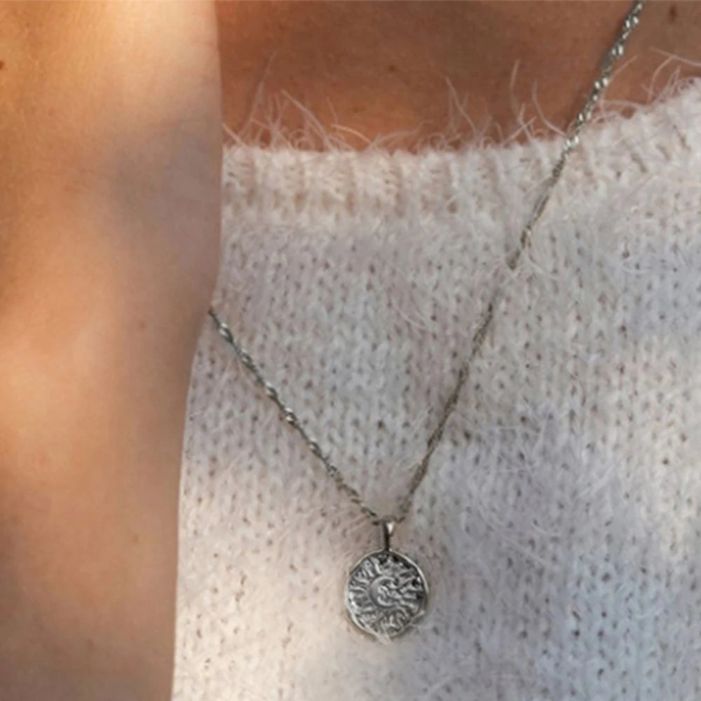 Halskette mit Mondanhänger für Damen Silber