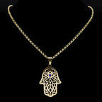 Halskette mit Anhänger zum Schutz vor dem bösen <span data-glossary-id="oeil">Auge</span> und arabischer muslimischer Fatma-Hand in Gold