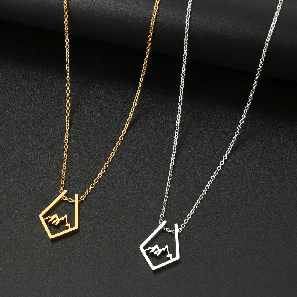 Halskette mit Berganhänger Silber