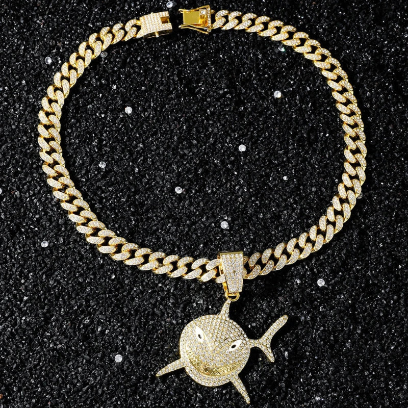 Halskette mit Hai-Anhänger aus Strass in Gold