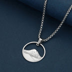 Halskette mit rundem Berganhänger Silber