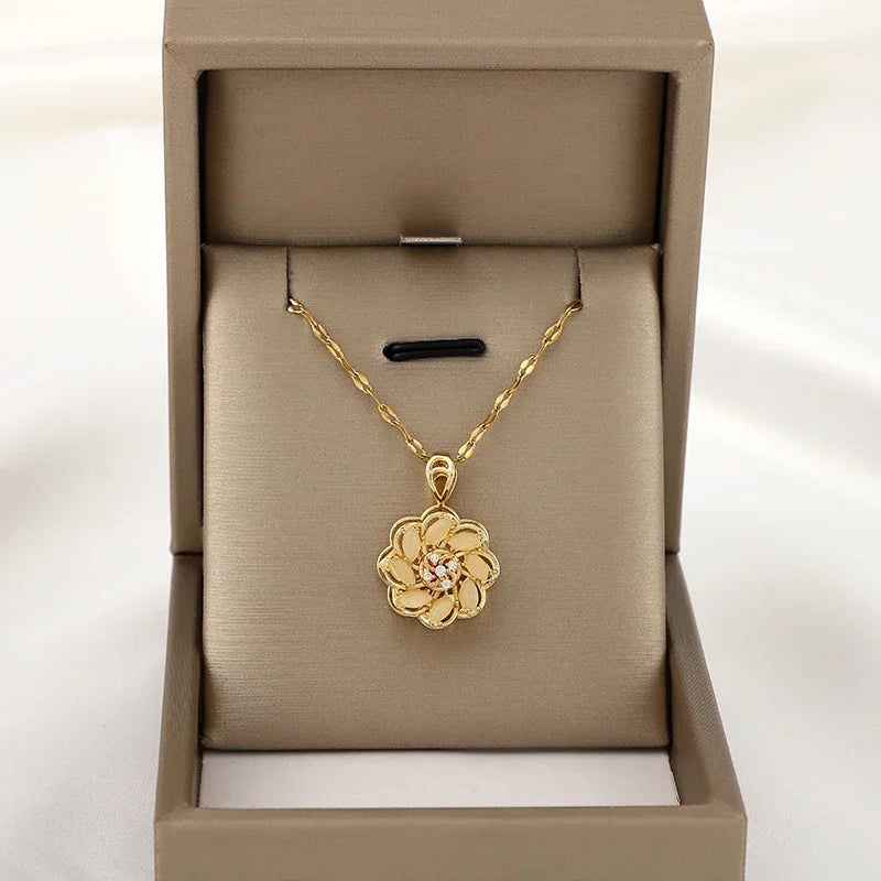 Halskette mit drehbarem Anti-Stress-Blumenanhänger