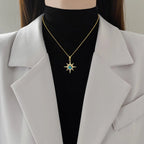 Collier avec pendentif soleil et cristal