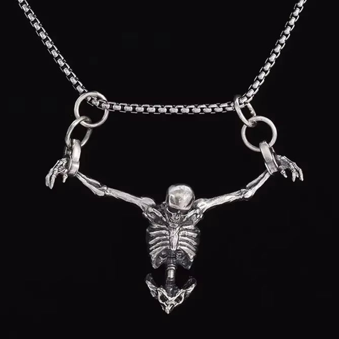 Collana con ciondolo scheletro e teschio pendente 