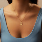 Halskette mit symbolischem Anhänger des Islam Halbmond und arabischer Stern Gold