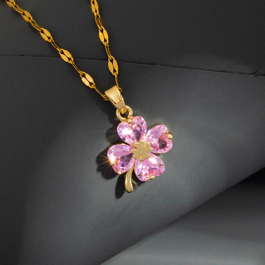 Halskette mit Anhänger Kleeblatt mit 4 Blättern in Gold und Rosa