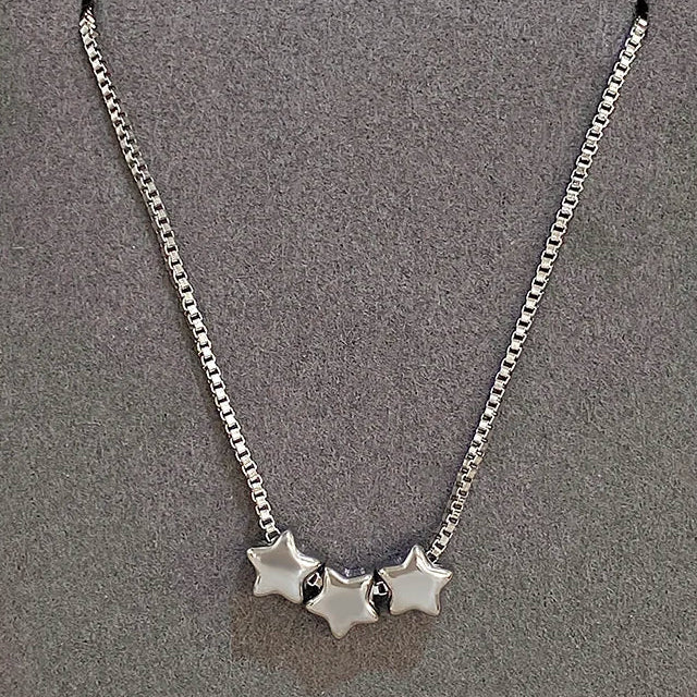 Halskette mit dreifachen Stern-Anhängern Silber