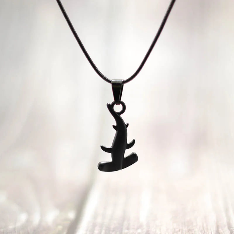Kordelkette mit schwarzem Hammerhai-Anhänger