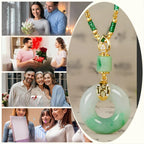 Friedens- und Segenshalskette aus Hetian-Jade 