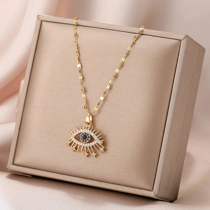 قلادة حماية مع تعليقة عين زرقاء مشعة