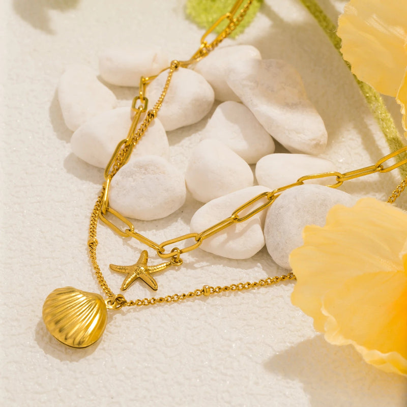 Doppelreihige Halskette mit Anhängern aus Muscheln, Jakobsmuschel und Seestern