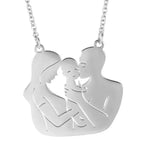 Collana e il suo ciondolo "Mamma, papà e bebè"