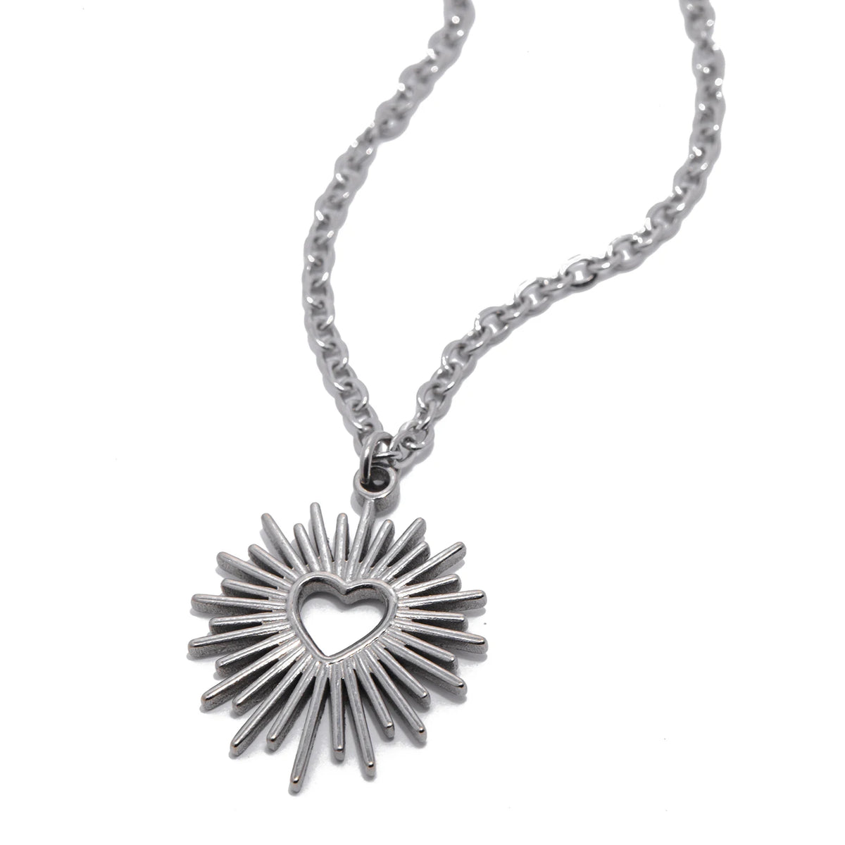 Collier motif soleil éclatant et cœur central argent