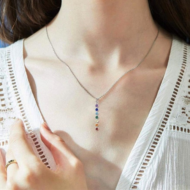 Halskette Anhänger 7 Chakren Natürliche Steine Kette für Männer und Frauen