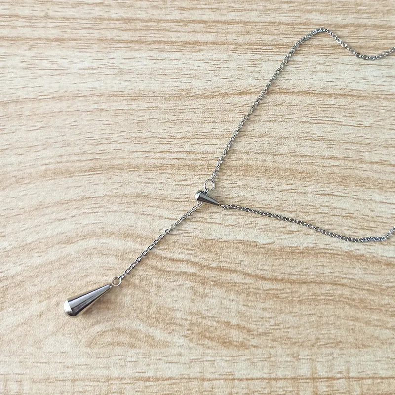 Feine Wassertropfen-Anhänger Halskette Silber