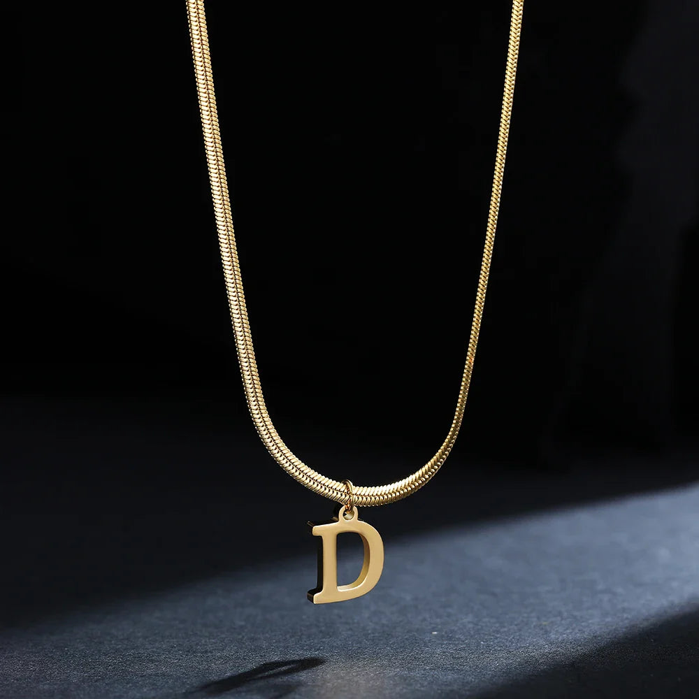 Damen-Choker-Halskette mit Initialen-Anhänger d