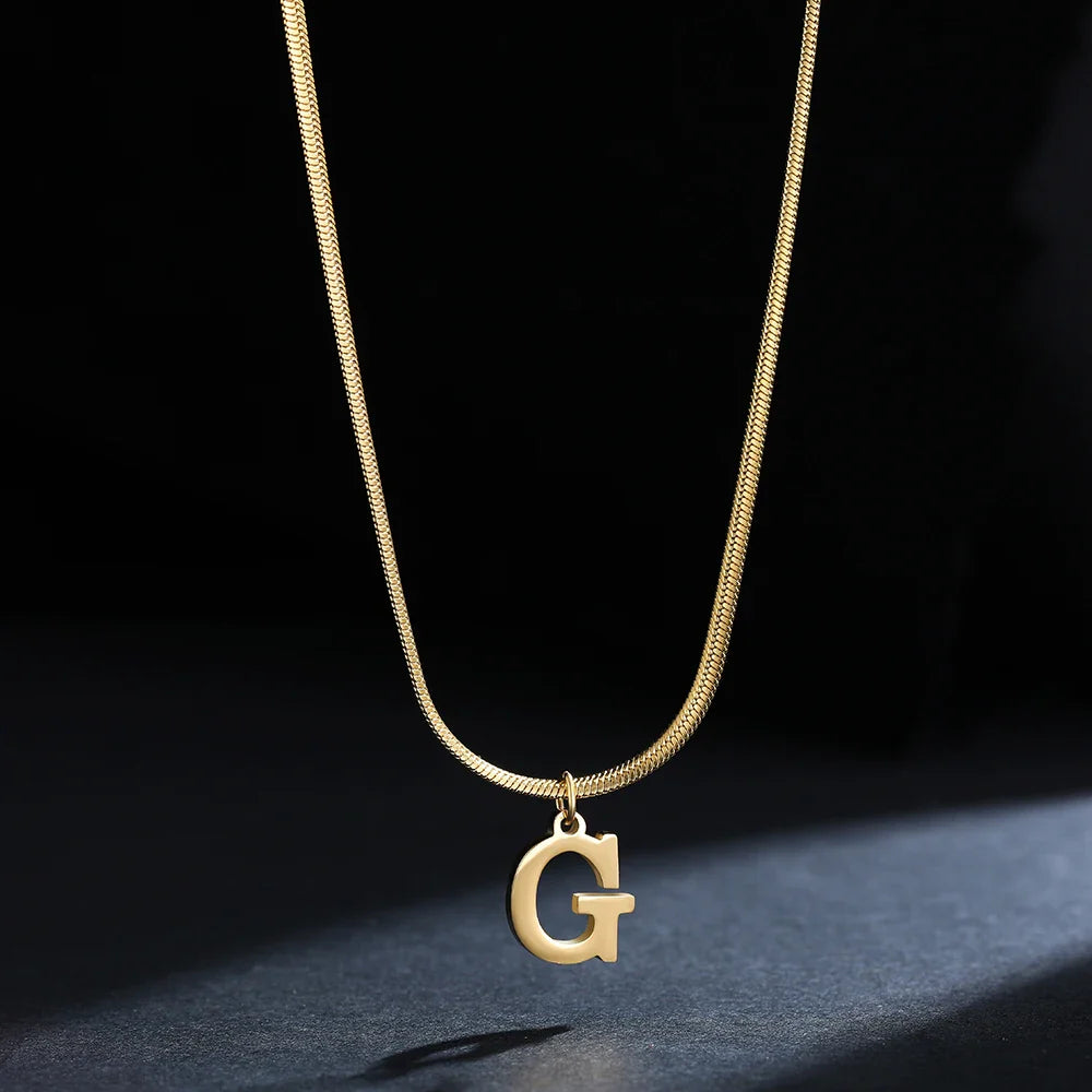 Damen-Choker-Halskette mit Initialen-Anhänger g